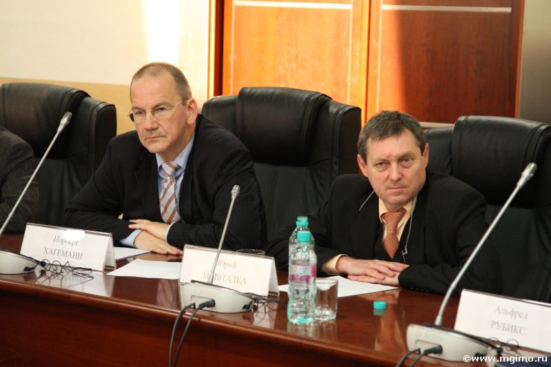 Депутаты Европарламента в ЕУИ (7.02.2012)