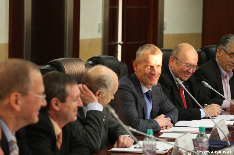 Депутаты Европарламента в ЕУИ (7.02.2012)