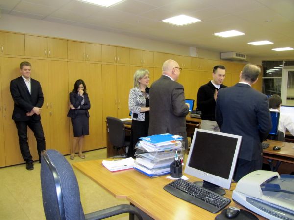 Визит представителей ЕС в ЕУИ и Информационный центр ИЕП (6.12.2012)