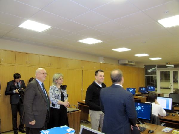 Визит представителей ЕС в ЕУИ и Информационный центр ИЕП (6.12.2012)