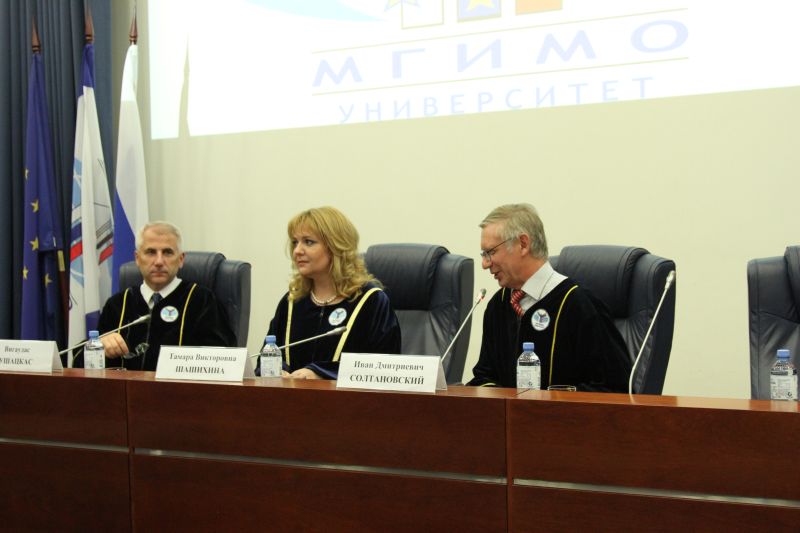 Вручение дипломов выпускникам магистратуры ЕУИ (15.06.15)