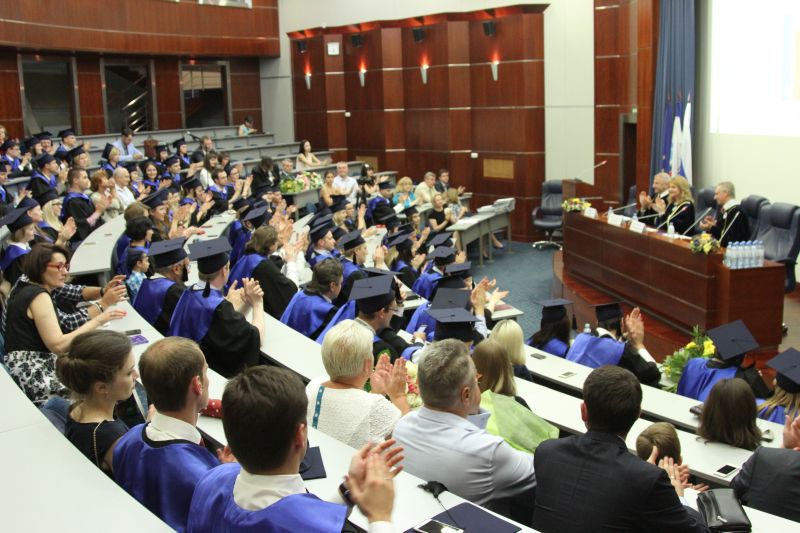 Вручение дипломов выпускникам магистратуры ЕУИ (15.06.15)