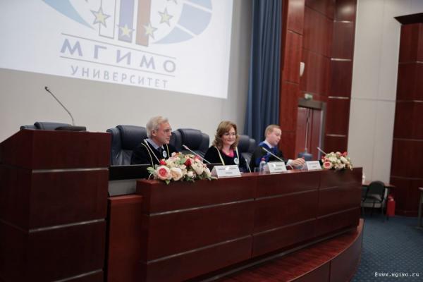 Выпускники магистратуры Европейского учебного института получили дипломы