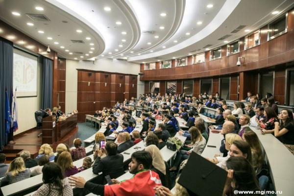 Вручение дипломов магистров в Европейском учебном институте (27.06.19)