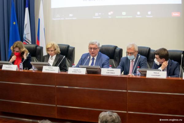 Краткосрочные курсы ЕУИ и Совета Европы, май 2021