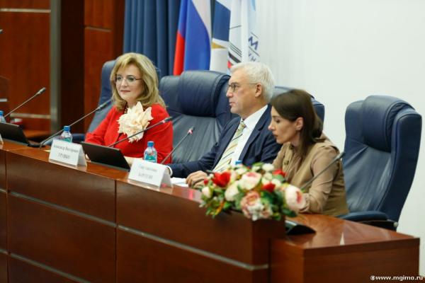 Вручение дипломов магистров