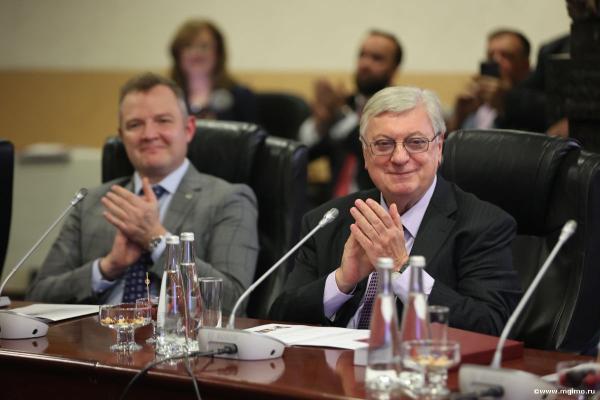 Защита кандидатской диссертации М.Б.Лобова