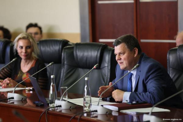 Защита кандидатской диссертации М.Б.Лобова