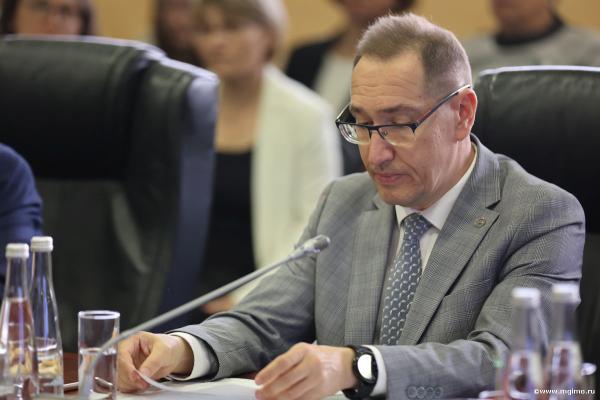 Защита кандидатской диссертации М.Б.Лобова